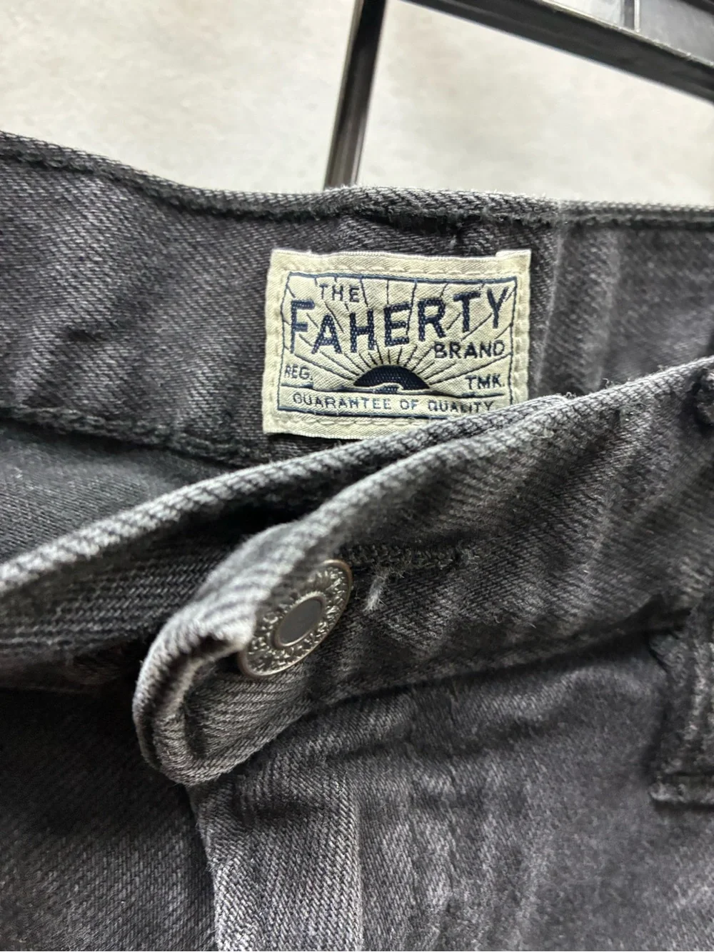 Faherty Coal Creek Wash Slim Straight Denim Jean Organic Cotton 33 x 28* Stretch
